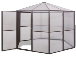 Hexagonal greenhouse