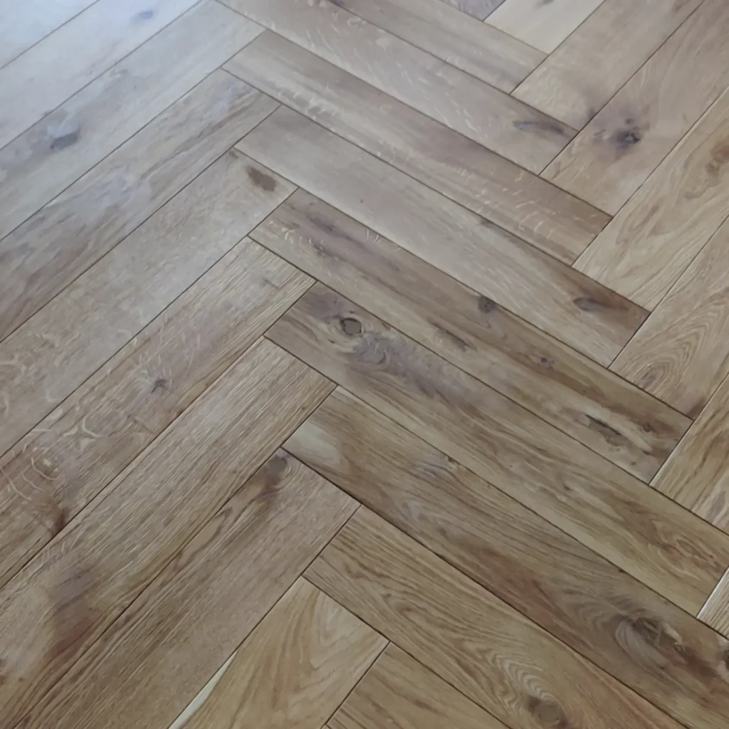 Woodengold oak herringbone T&G rustic (70×490 mm)