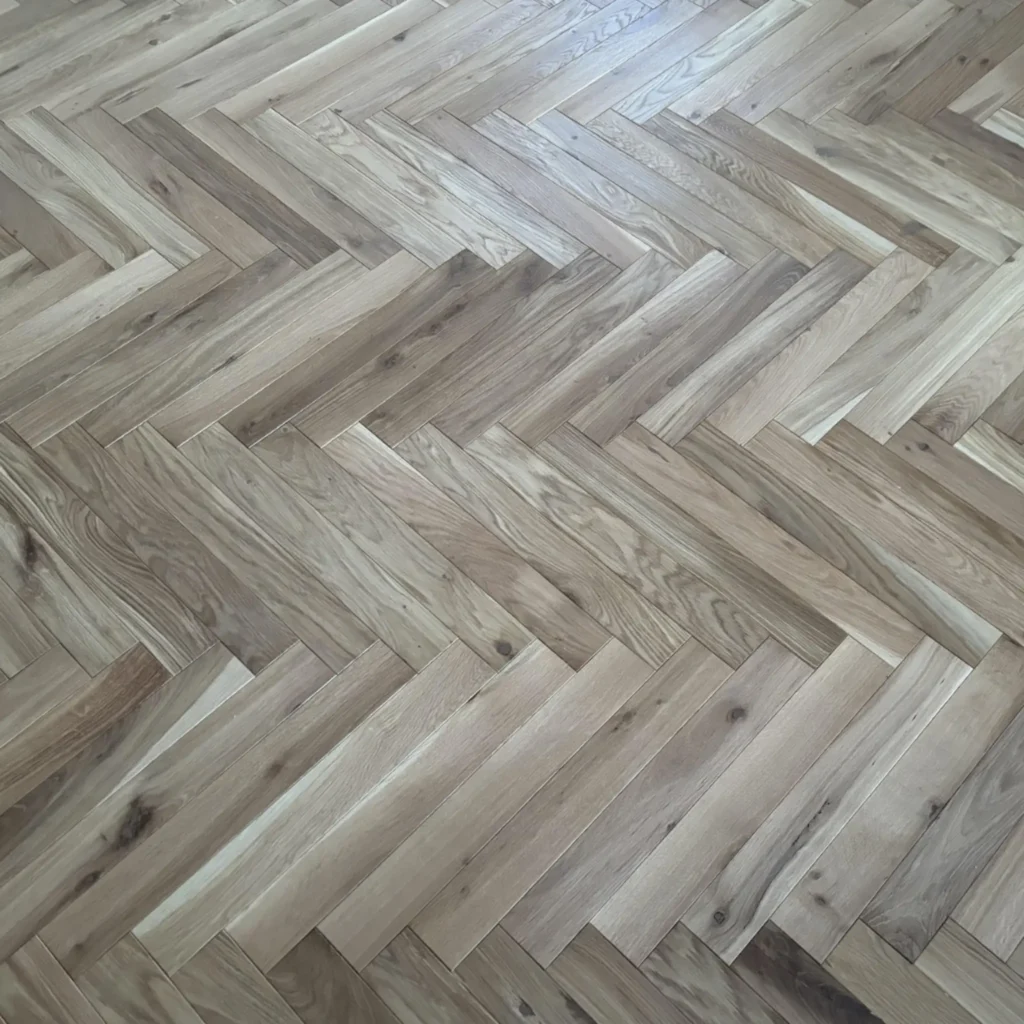 Woodengold oak herringbone T&G rustic (70×490 mm)
