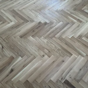 Woodengold oak herringbone T&G rustic (70×490 mm)
