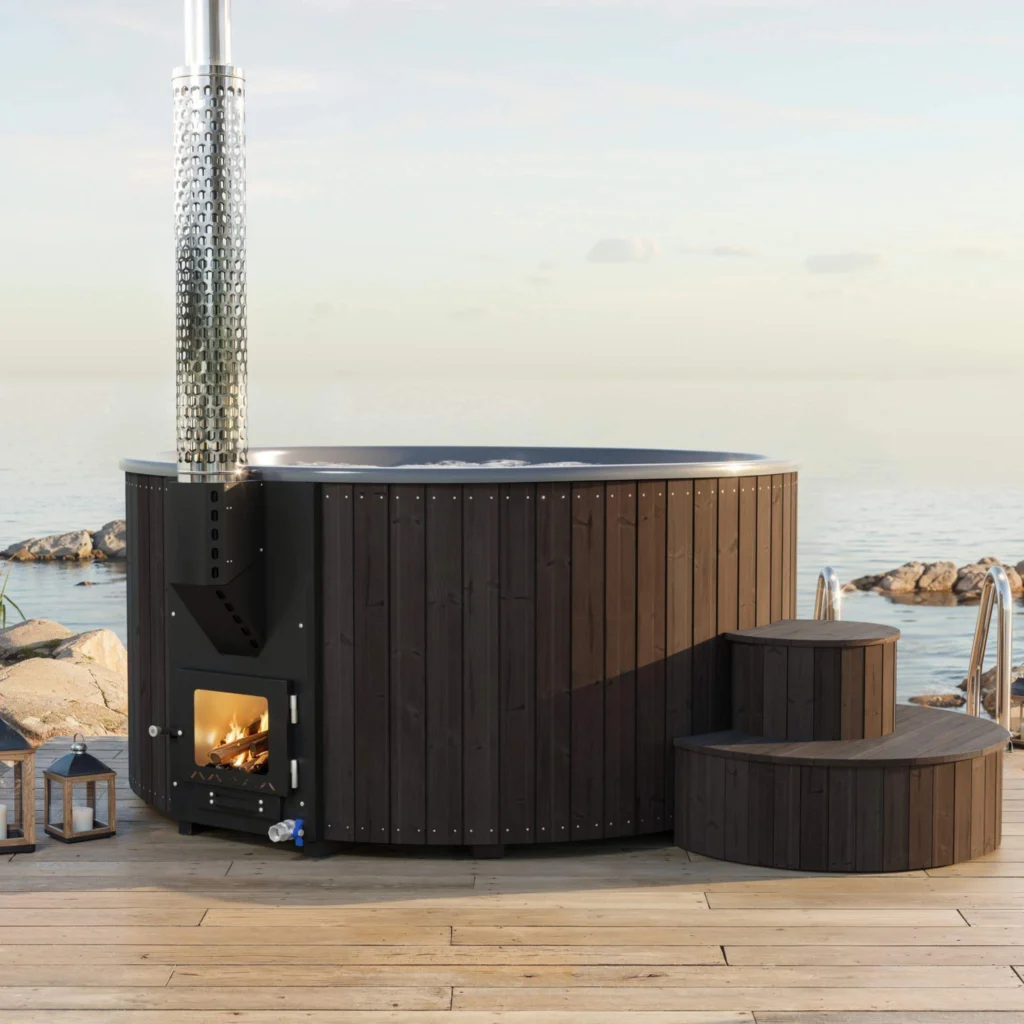 “Yoshino Kumano” 2,25m hot tub with ergonomic fiberglass insert and integrated stove